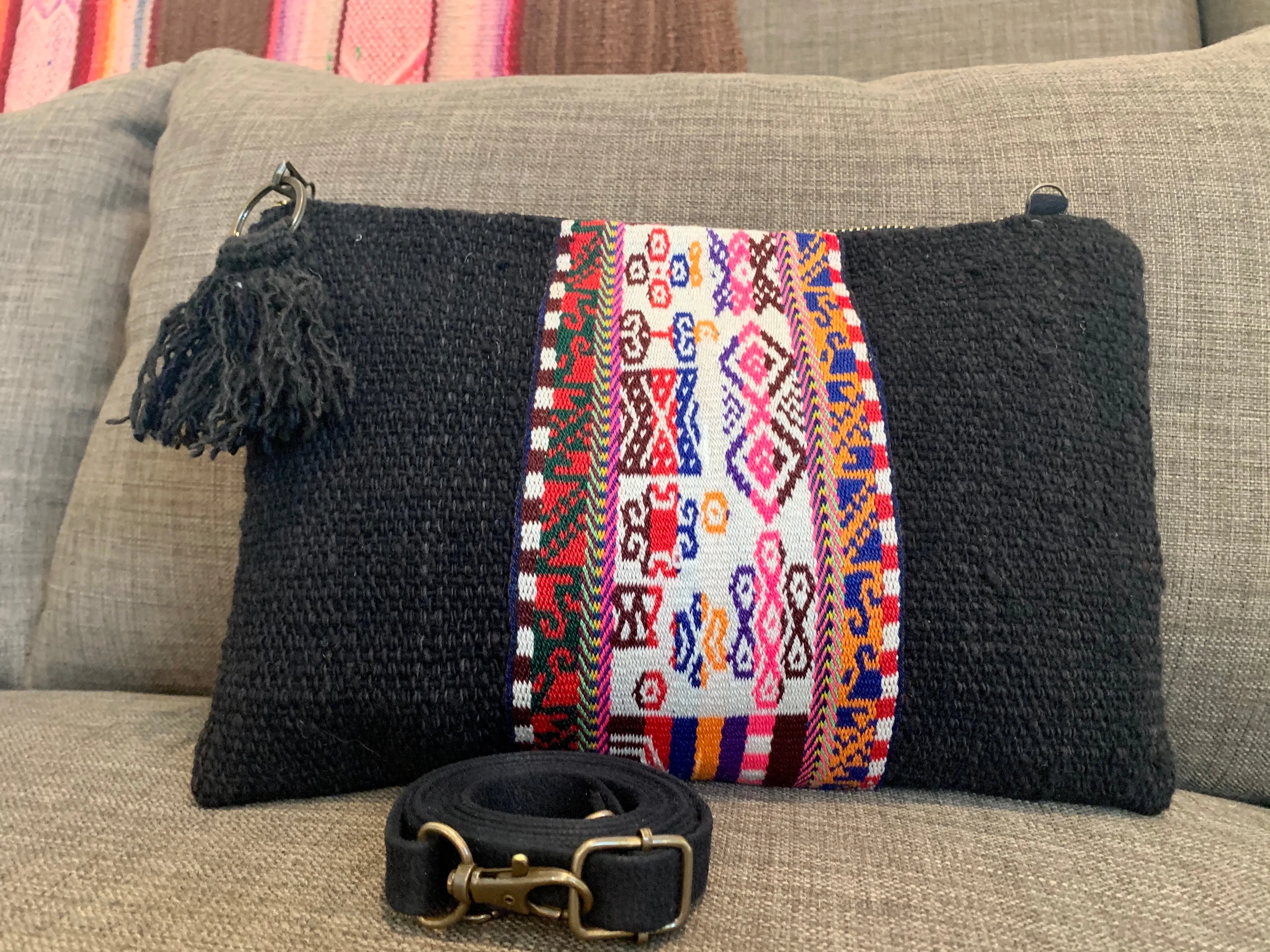 Cinturon Convertible Bag in Black (MORE TEXTILES)
