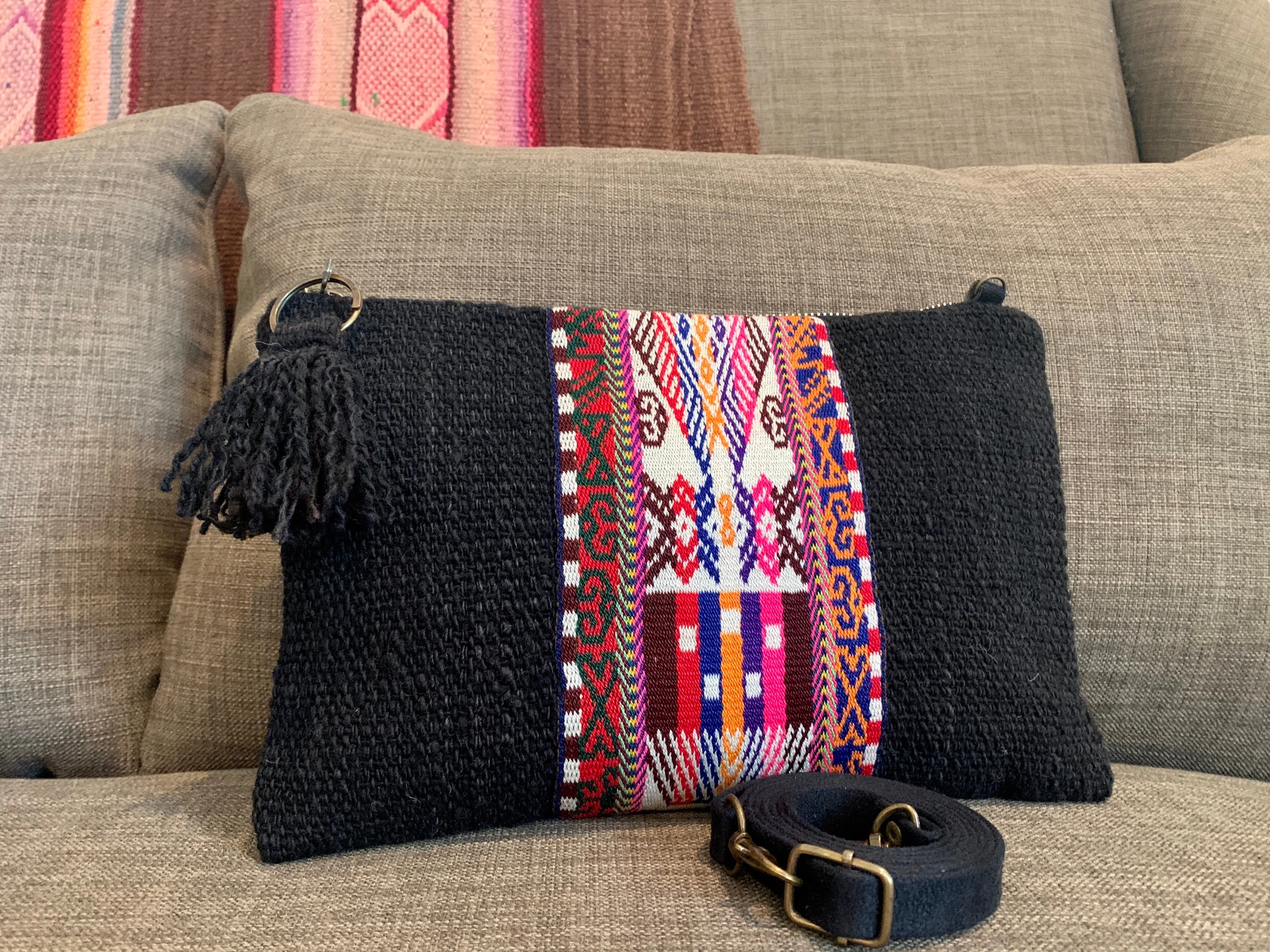 Cinturon Convertible Bag in Black (MORE TEXTILES)