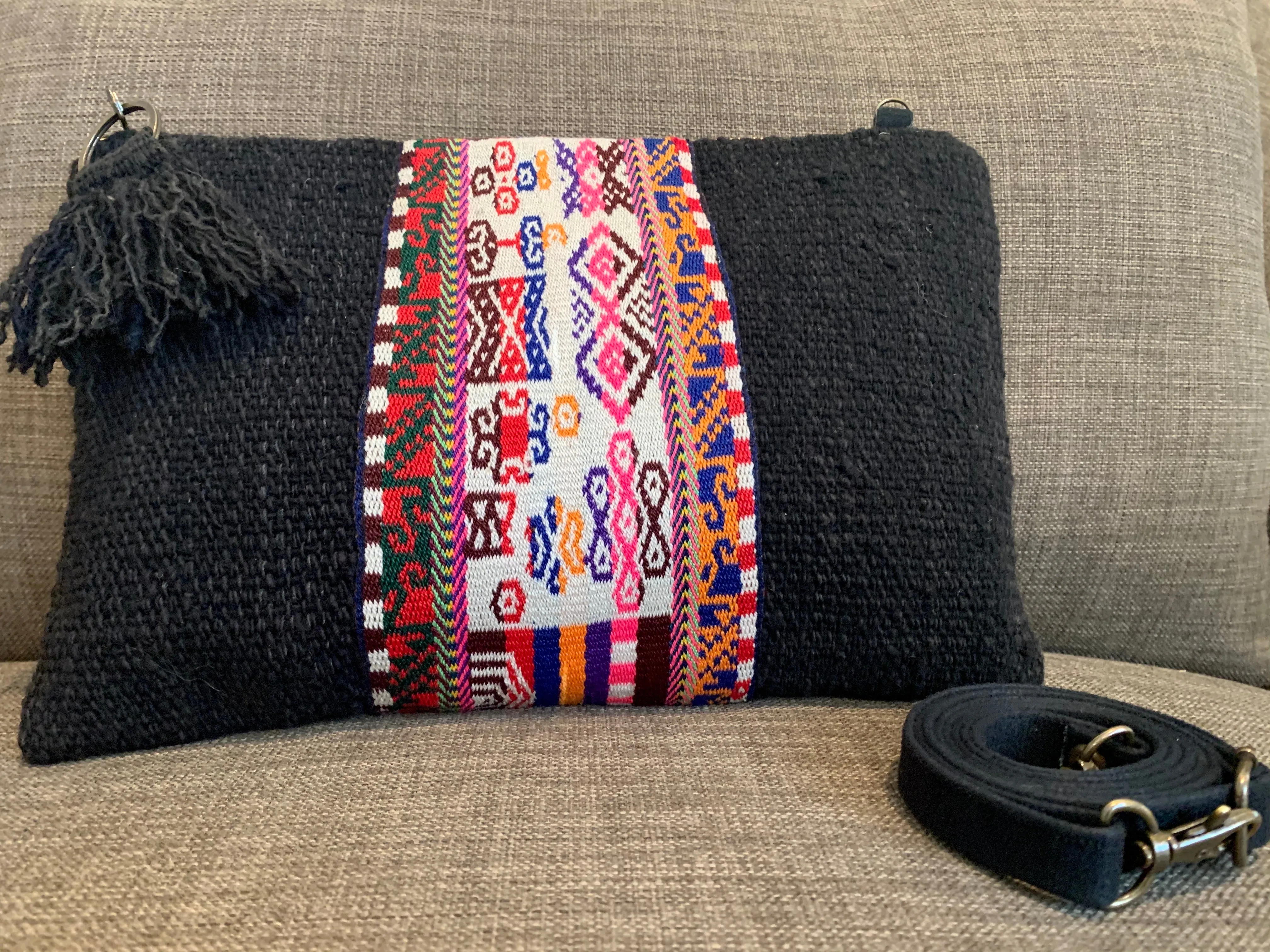 Cinturon Convertible Bag in Black (MORE TEXTILES)
