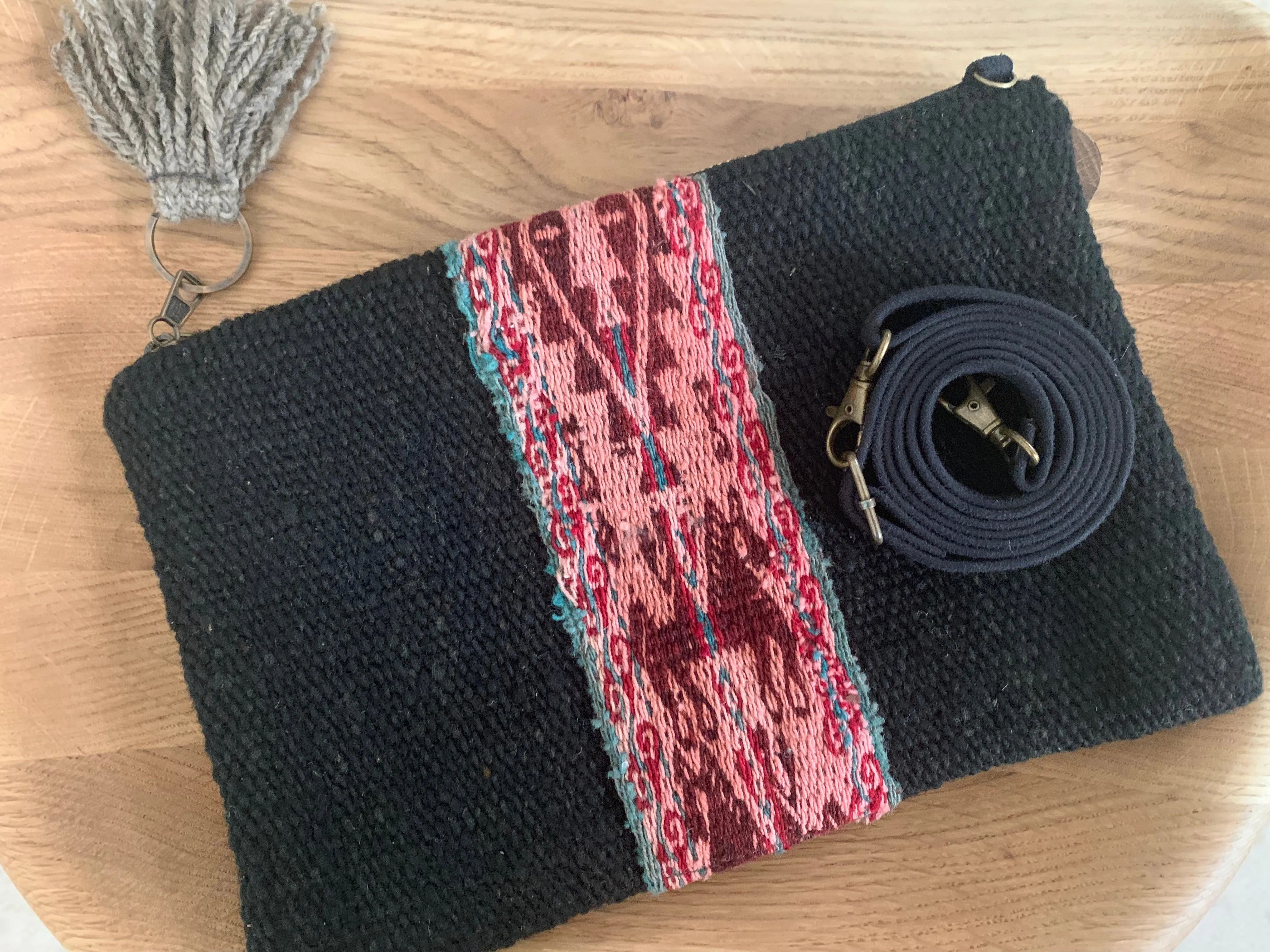 Cinturon Convertible Bag in Black (MORE TEXTILES)