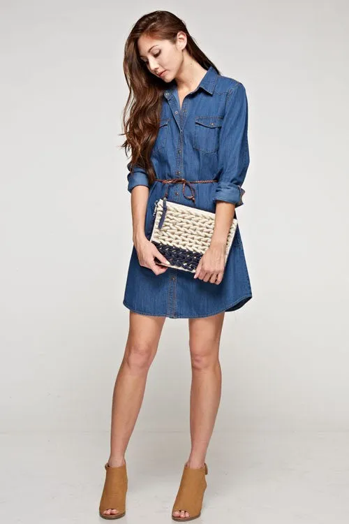 Thick Yarn Clutch with Zipper Detail